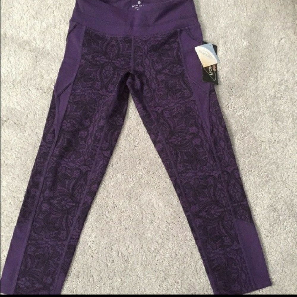 Athleta Crop Leggings